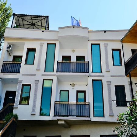 Aisi Kutaisi Hotel Екстериор снимка