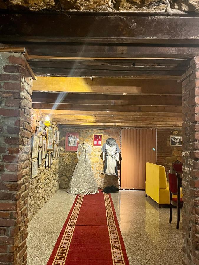 Aisi Kutaisi Hotel Екстериор снимка