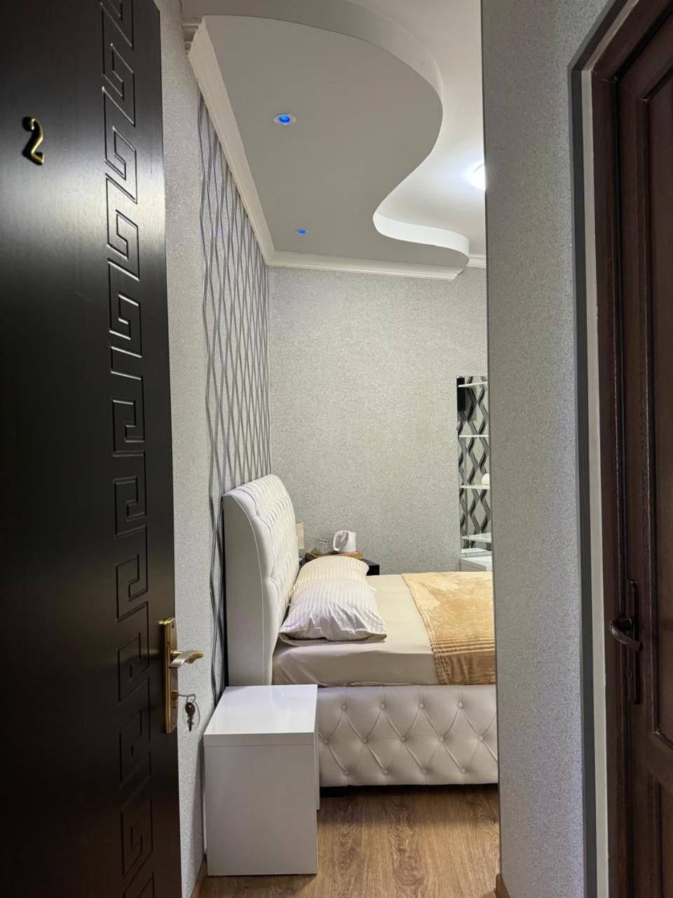 Aisi Kutaisi Hotel Екстериор снимка