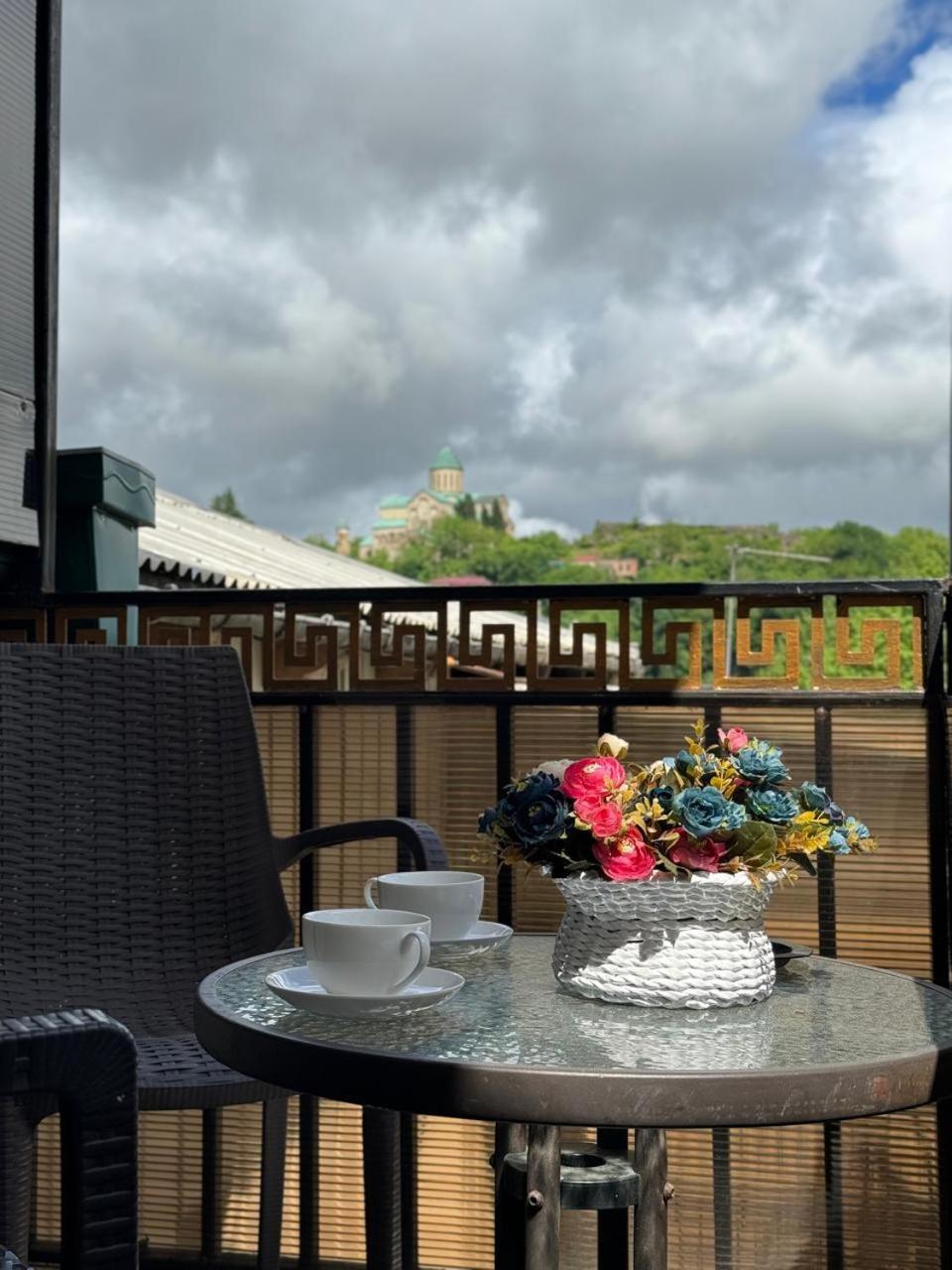 Aisi Kutaisi Hotel Екстериор снимка