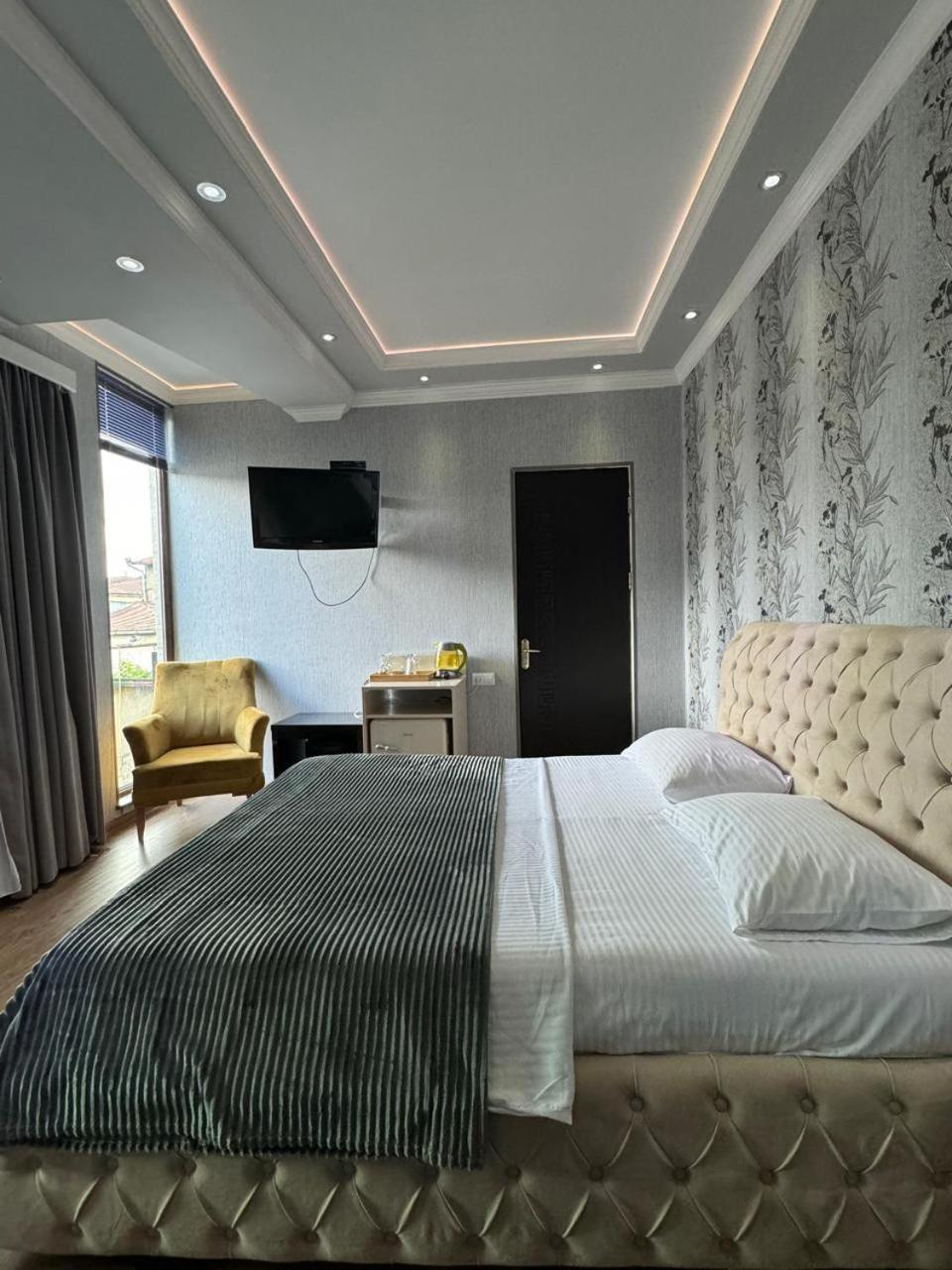 Aisi Kutaisi Hotel Екстериор снимка