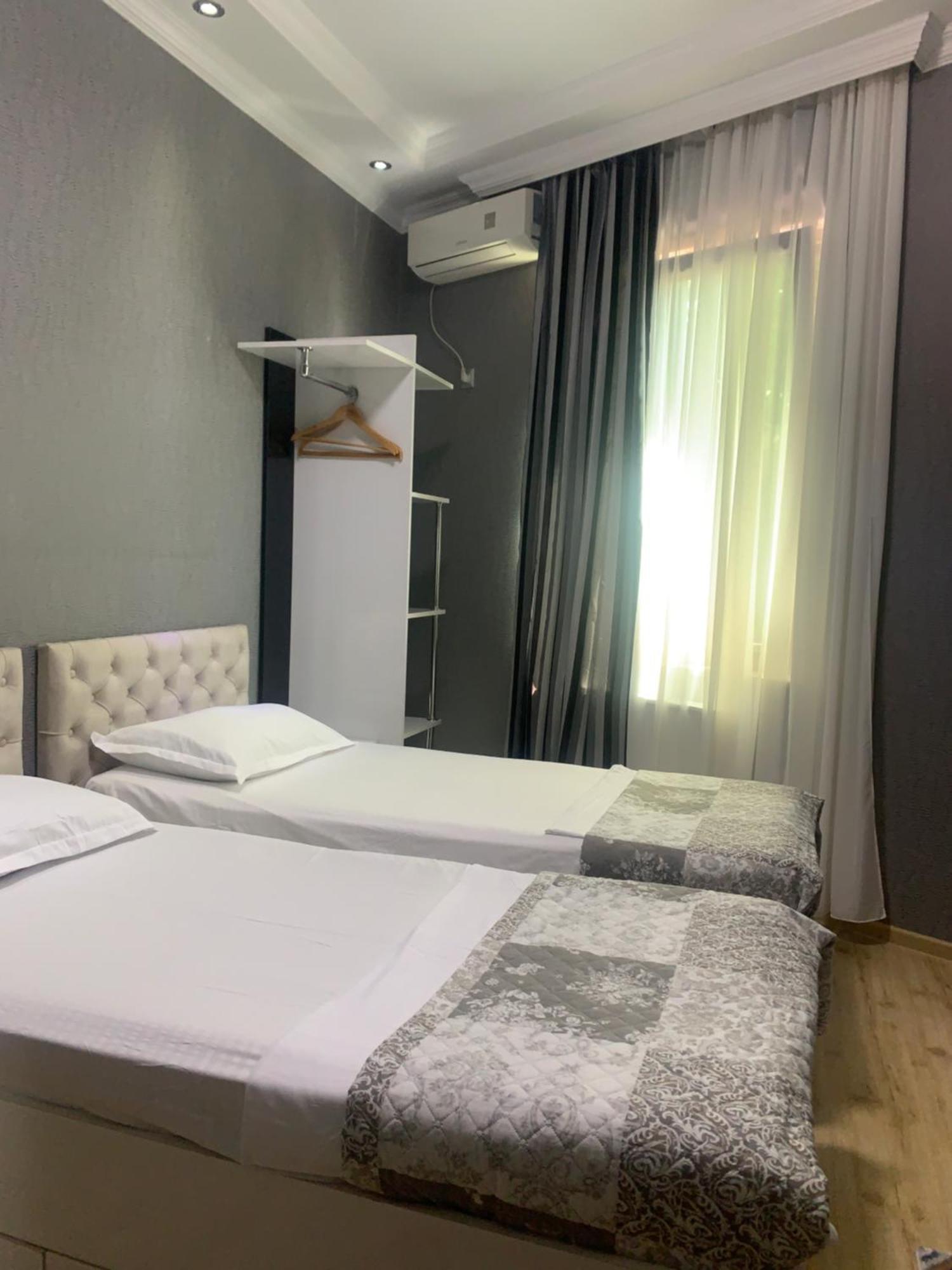 Aisi Kutaisi Hotel Екстериор снимка