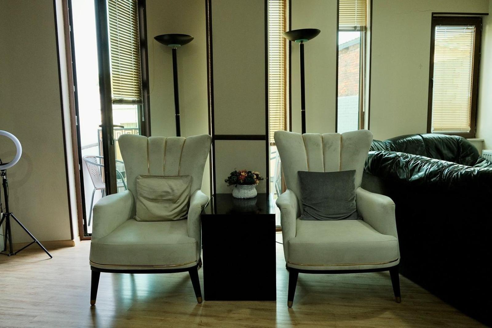 Aisi Kutaisi Hotel Екстериор снимка