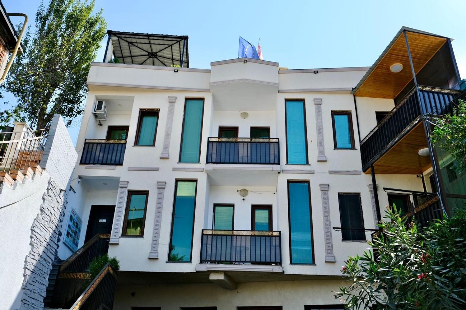 Aisi Kutaisi Hotel Екстериор снимка
