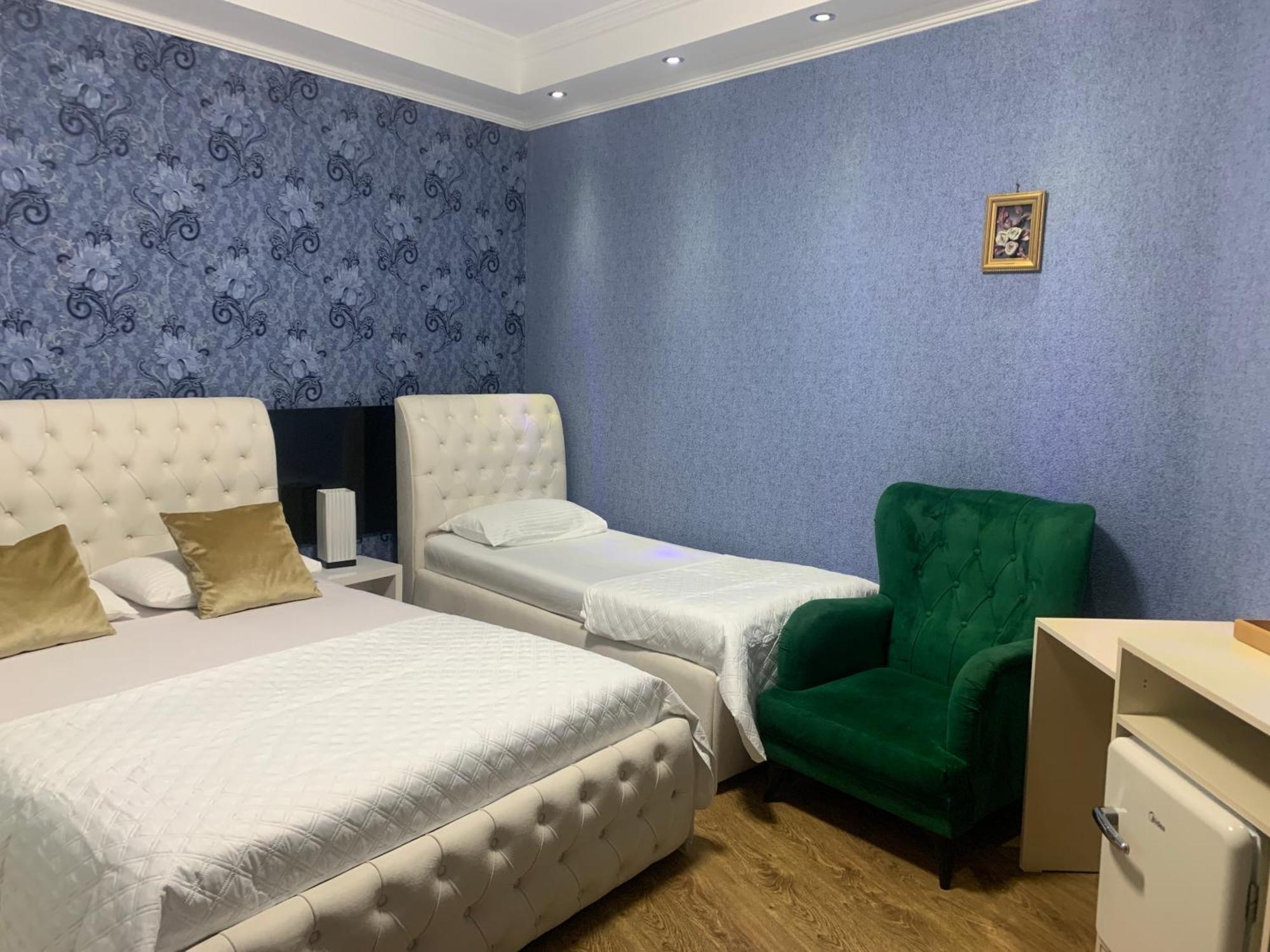 Aisi Kutaisi Hotel Екстериор снимка