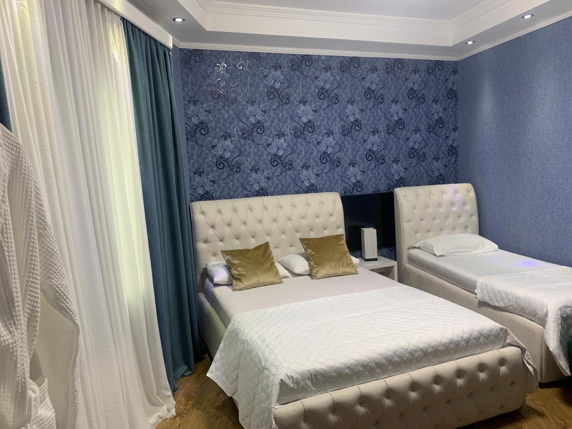 Aisi Kutaisi Hotel Екстериор снимка